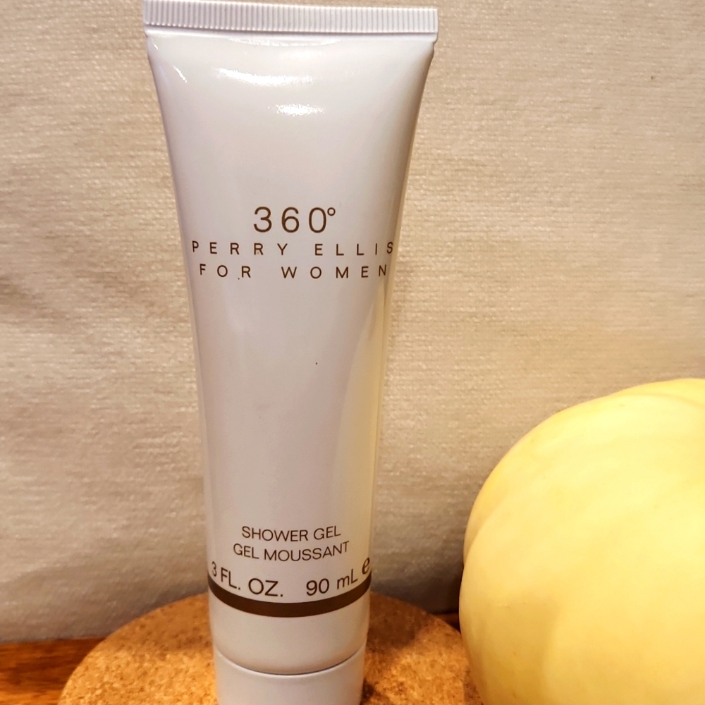 Perry Ellis Shower Gel - Picture 3 of 3